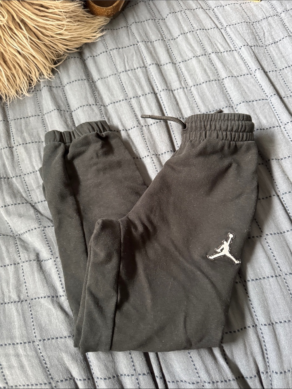 Jordan Kids Black Jogger Sweatpants with White Jumpman